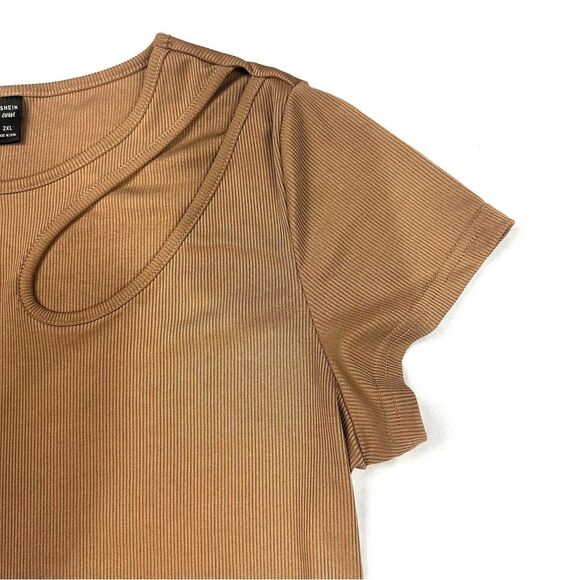 SHEIN Curve Women's Brown Short Sleeve Solid Cut Out Ribbed Tee Plus Sz 2XL EUC - Picture 4 of 12